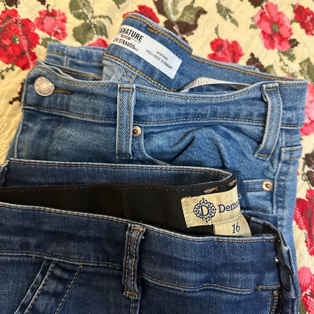 6 Pairs of Name brand jeans!! Democracy, Levi’s, etc. all size 16, some NWT - Picture 11 of 11